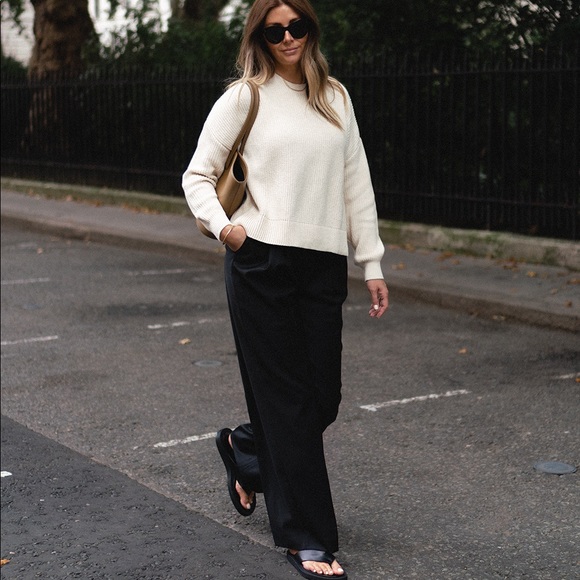 Brochu Walker Crewneck Elbow-Patch Sweater - Picture 6 of 16